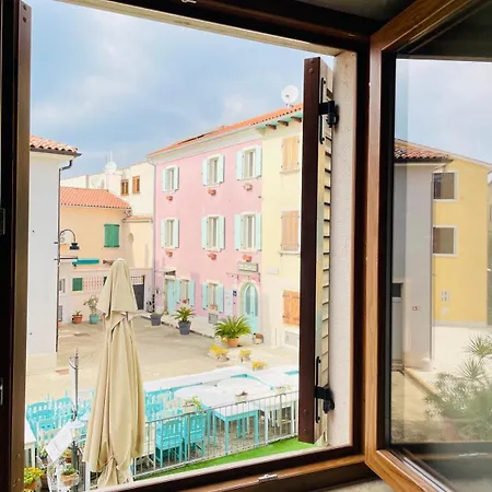 Apartment With Free Parking *