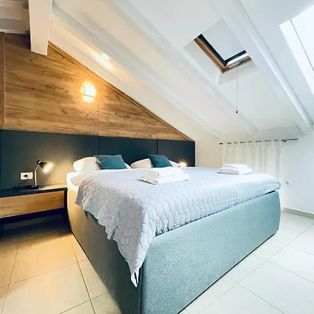 Apartment With Free Parking Fazana